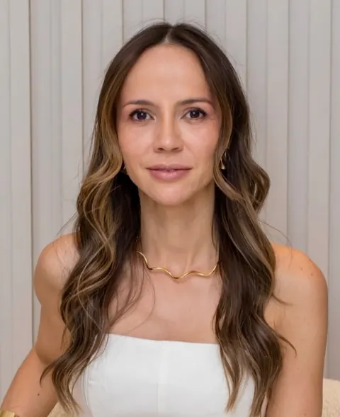 Retrato da Dra. Mirele Fadel